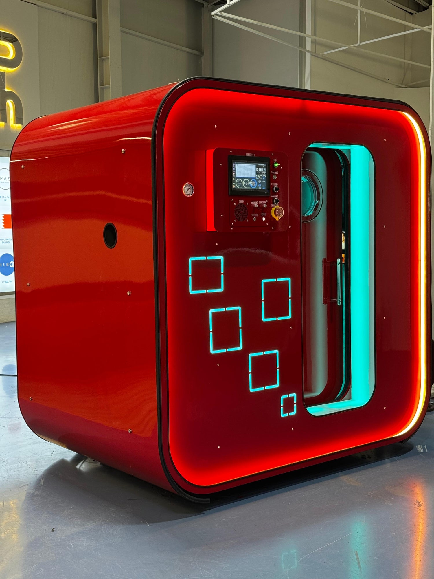 MATRIX | HBOT Cube – 2.0–3.0 ATA, Futuristic Design, Automatic Operation