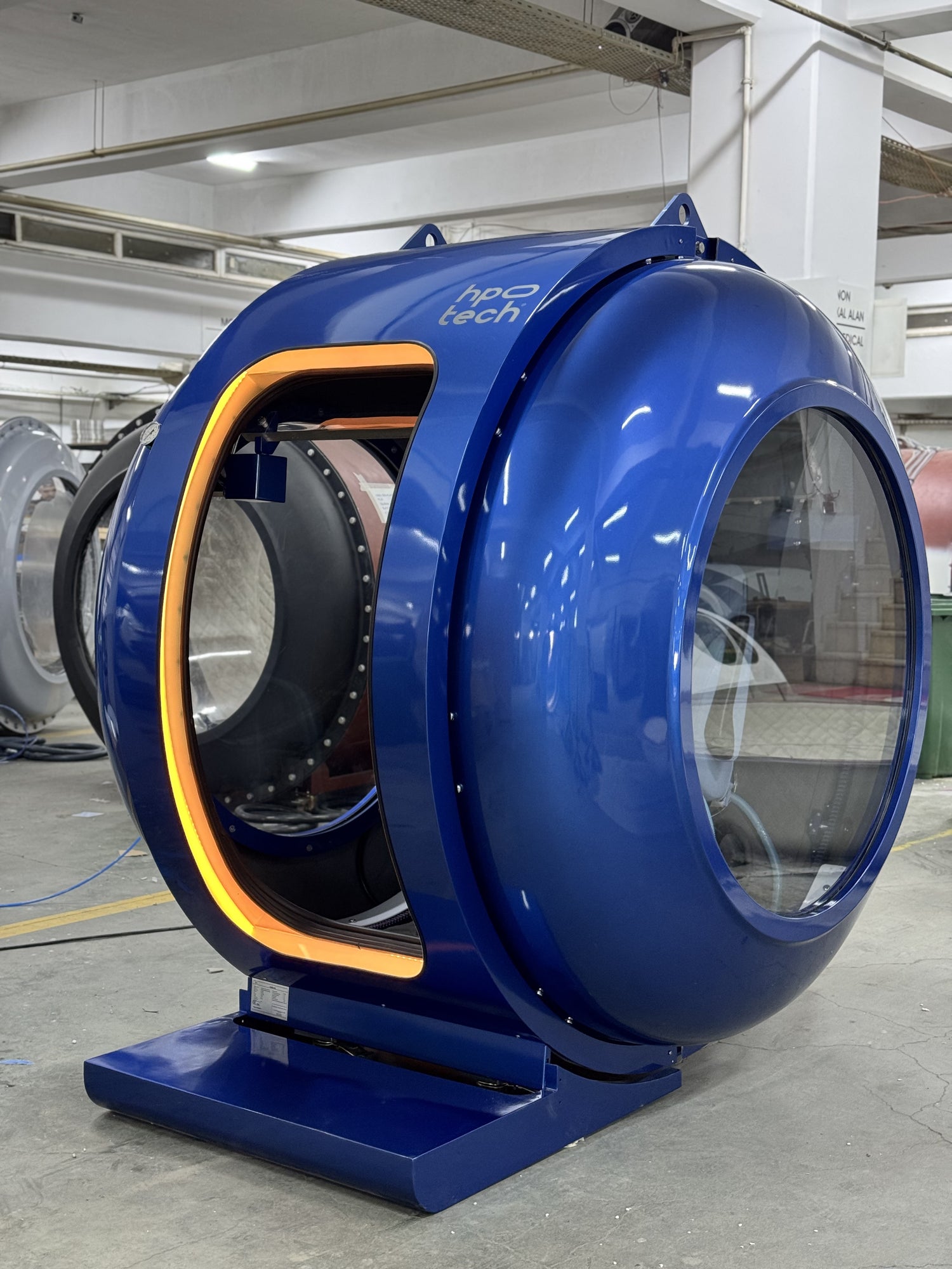 PETRA | Monoplace Hyperbaric Chamber – Total Visibility 2.4 ATA Wellness Pod